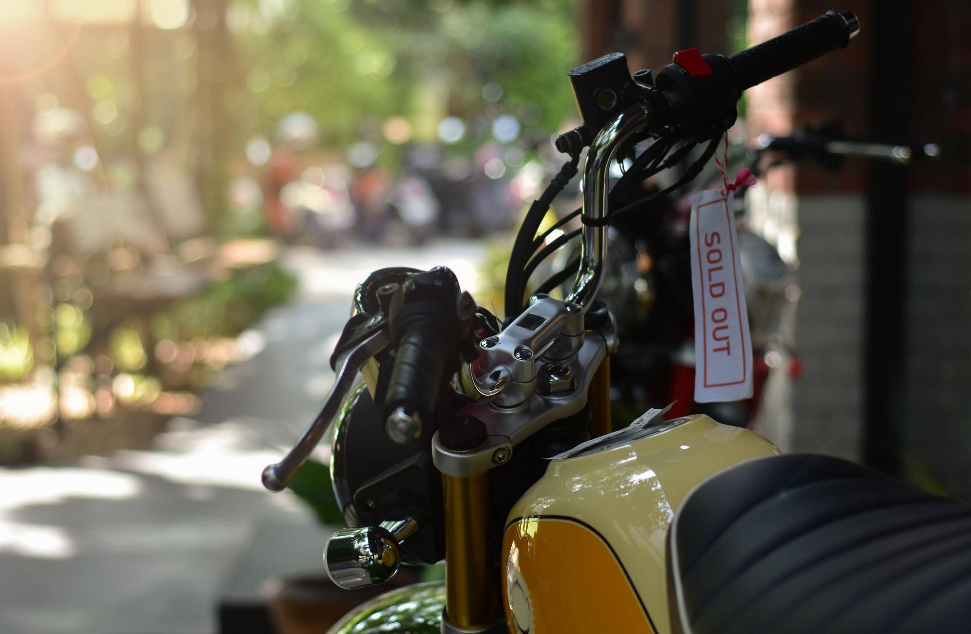 Czy na 50cc trzeba mieć prawo jazdy?