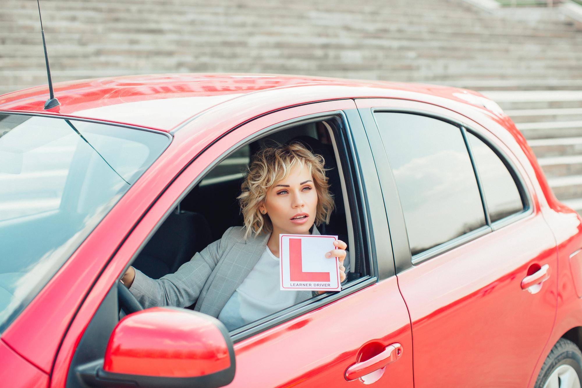 Na jakie auto nie trzeba prawa jazdy w Polsce?