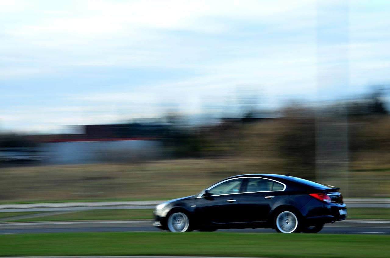 Jakie auto można prowadzić mając 14 lat